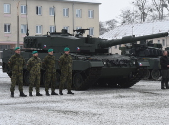 FAZ: ČR a Slovensko jsou asi ochotny vzdát se tanků Leopard ve prospěch Ukrajiny