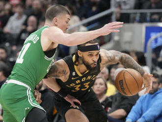 Oslabený Boston v NBA otočil zápas v Torontu a má devátou výhru v řadě