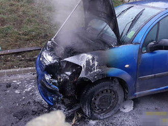 Profesionální hasiči z Dobříše zasahovali na dálnici D4 u požáru osobního automobilu. Požár vznikl…