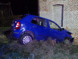 Bez zranění se obešla dopravní nehoda dvou osobních vozidel v obci Střížovice na Kroměřížsku. Jedno…