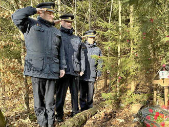 Hasiči na Českolipsku uctili památku svého kolegy, na Dušana Lipovského před šestnácti lety spadl strom při orkánu Kyrill