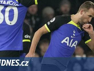 Kane vyrovnal klubový rekord a zařídil výhru Tottenhamu v derby s Fulhamem