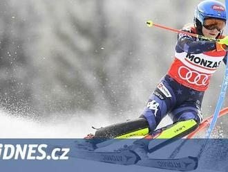 Shiffrinová ve Špindlu ovládla první kolo slalomu, Dubovská těsně postoupila