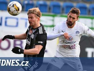 Slovácko - Č. Budějovice 1:0, gól Holzera a nevydařená premiéra nových trenérů