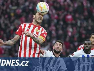 ONLINE: Union po vítězství v derby dotáhl Bayern, ten hraje s Frankfurtem