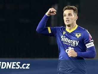 Fotbalisté Verony porazili Cremonu a poslali ji místo sebe na poslední místo