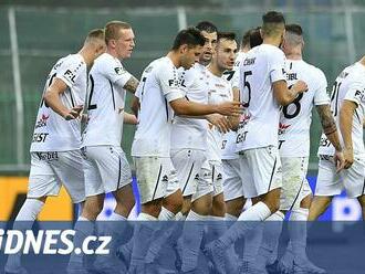 Fotbalisté Hradce Králové jdou v Turecku do akce, začínají polské testy