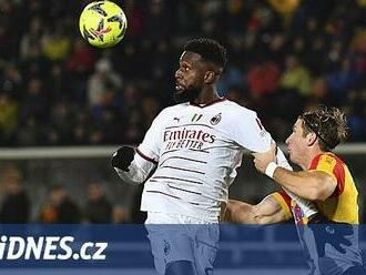 ONLINE: AC Milán hraje v Lecce, Inter večer vyzve Veronu