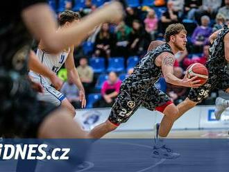 Posily jako reakce na trable. Večer čeká basketbalisty Hradce klíčové utkání