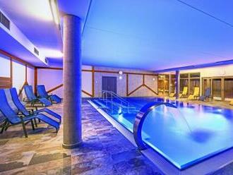 Šumava pri Lipne v Hotelovom Resorte Relax **** s polpenziou a neobmedzeným wellness  