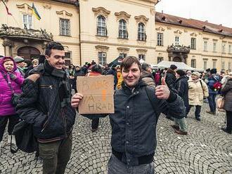 Vy dobře víte, že já na to mluvení moc nejsem. Babiš v Brně vyprávěl svým příznivcům o debatě na ČT