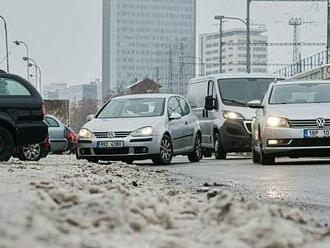 Hrozí námraza. Na východě území se může tvořit i ledovka, varují meteorologové