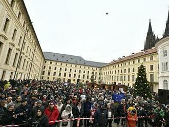 Dotáhneme změnu. Demonstrace u Hradu upozornila na důležitost prezidentské volby