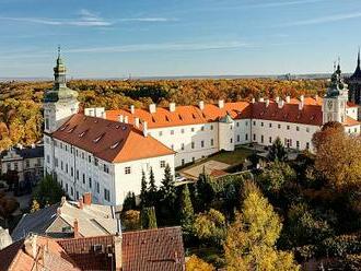 Galerie Středočeského kraje si na zimní spánek nepotrpí. Láká na pestrý program