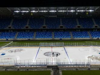 Žiadna NHL, ale Slovensko! Pozrite sa na tú NÁDHERU: Na futbalovom štadióne je ľad! FOTO