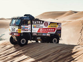 Rallye Dakar 2023: Šoltys musel v 10. etapě vytáhnout lopatu, Aliyyah Koloc zkrotila tancující Can-Am