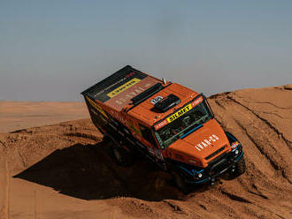 Rallye Dakar 2023: Macík dojel maratonskou na 2. místě a hned se pustil do servisu