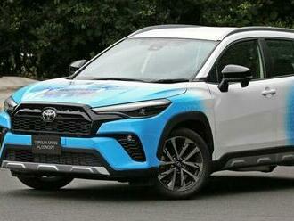 Toyota Corolla Cross Hydrogen Concept se spalovacím motorem na vodík