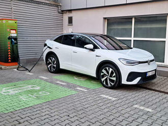 Elektromobily jsou v Evropě konkurenceschopnější než kdy jindy, Česko ale patří mezi nejdražší země