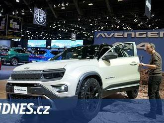 Evropským autem roku 2023 je elektrický Jeep Avenger