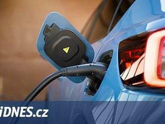 V Česku vyjde provoz elektromobilu dráž než u spalovacího auta