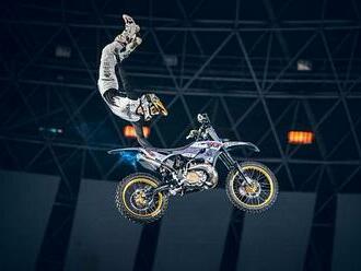 Odvážné triky. V poslední době se mi daří, říká freestyle motokrosař Podmol