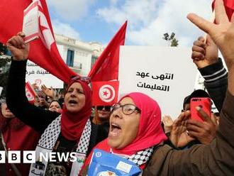 Tunisia: Thousands rally against President Saied