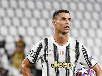 Doplatí Ronaldo na škandál Juventusu? Hrozí mu dištanc