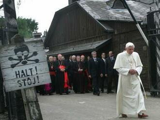 Zachoval sa budúci pápež statočne v Hitlerovej ríši zla? Benedikt XVI. Židov aj nahneval