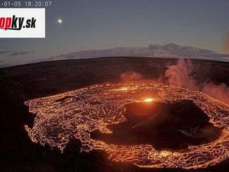 Sopka na Havaji znova ožíva: Erupcie sú vo vrcholovom kráteri