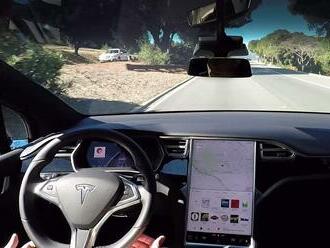 Tesla čelí ďalšiemu škandálu. Video propagujúce systém Tesla Autopilot bolo zinscenované!