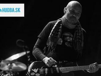 Gitarista Jeff Schroeder odchádza z The Smashing Pumpkins