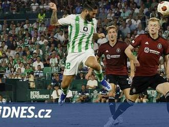 Betis - Sparta 2:1, domácí otáčeli, rozhodl Isco. Karabec měl na hlavě bod