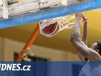 Dostali kartáč a dali 40 bodů za čtvrtinu. Olomoucko? Jen streetball, tvrdil Pecka