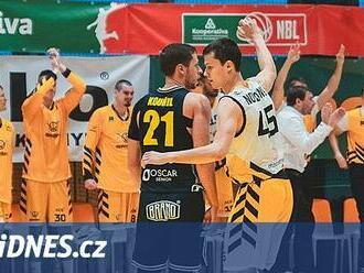 Nováček z Písku nečekaně zaskočil basketbalové šampiony z Opavy