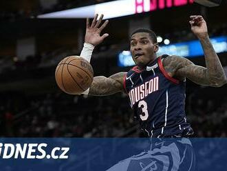 Houston se zbavil basketbalisty Portera, obviněného z napadení přítelkyně