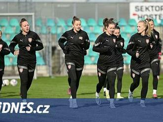 České fotbalistky zamíří do Hradce. Město na stadion láká studenty