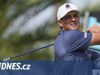 Týmový titul v golfové sérii LIV získali DeChambeau a spol.