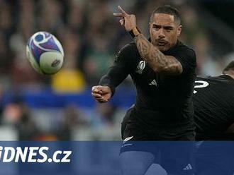 Maličký velitel Smith táhne All Blacks ke čtvrtému světovému titulu