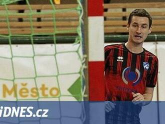 Šádkův příkaz: Fotbal, nebo futsal. Holý si vybral a těší se na kouzelníka Ricardinha