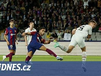 ONLINE: Barcelona vede nad Šachtarem, večer hraje PSG s Milánem