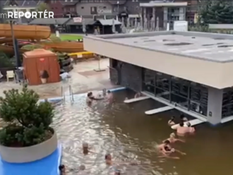 Na Slovensku máme vynovený vodný bar. Ešte na jeseň v ňom môžete relaxovať s drinkom v ruke a to pod holým nebom