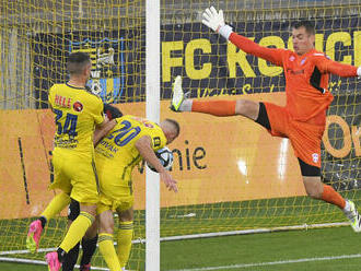 Tréner cudzinec? Na Slovensku máme z čoho vyberať, vraví šéf FC Košice. Pokriky na Šoltisa odsudzujem. Na stoličke nebol prilepený