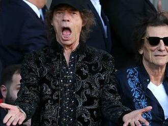 Rocker Mick Jagger Barcelone nepomohol. Tréner Xavi sa sťažoval: Nespravodlivosť