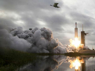 Sonda NASA úspešne odštartovala k asteroidu Psyche. Planétka je bohatá na kovy