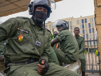 USA berú armádny puč v Nigeri ako hotovú vec. Vojakov si však v krajine chcú ponechať