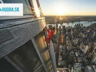 Jared Leto vyliezol na Empire State Building, aby oznámil turné 30 Seconds To Mars. Prídu aj na Slovensko