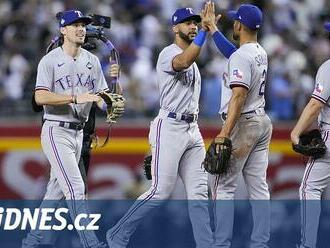 Baseballisty Texasu dělí jediná výhra od premiérového triumfu v MLB