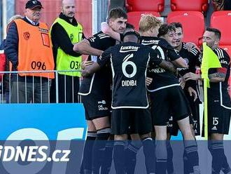 Pardubice - Zlín 0:1, třetí nula za sebou, body poslednímu týmu trefil Bužek