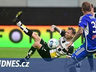 Hradec v polovině sezony: Nová aréna, méně bodů a velmi brzká výměna